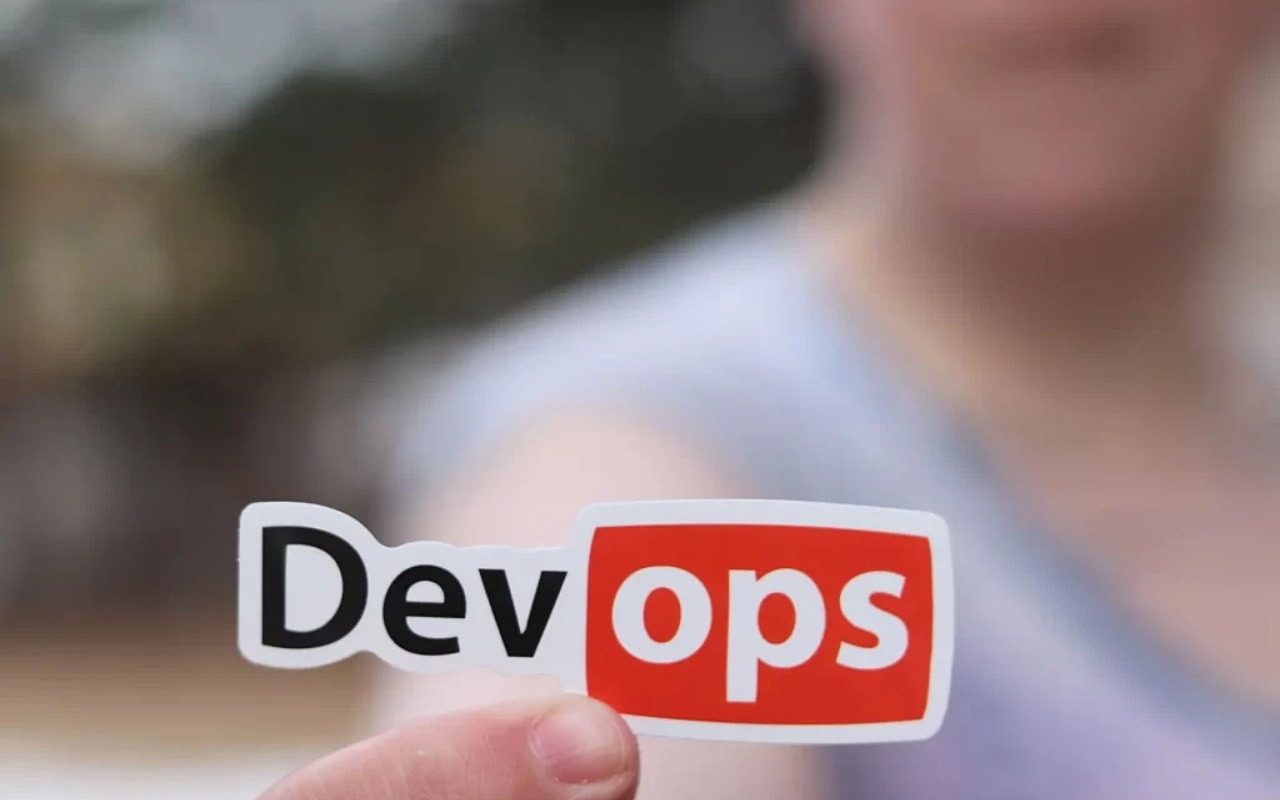 Why More Startup Founders Are Choosing Outsourced DevOps Over In-House Hiring